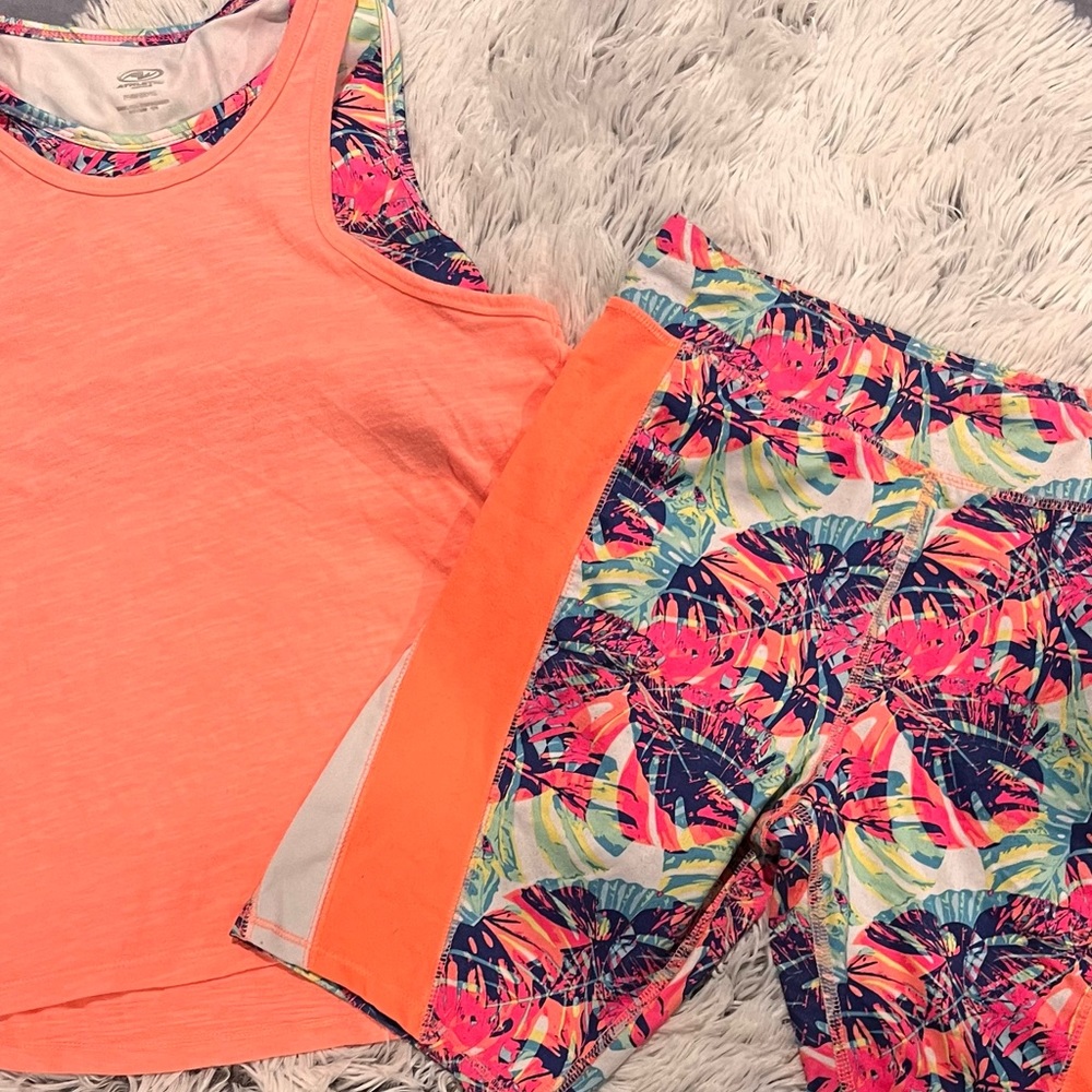 Girls active wear 2 piece set - Picture 2 of 2